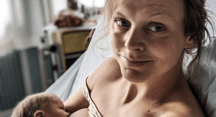 ”Jeg føler mig som en kujon, der var for svag til at føde min datter”