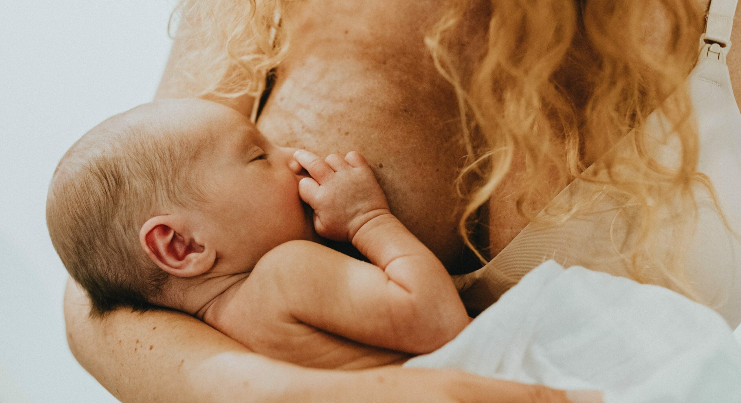 Amning: Hvor ofte skal baby ammes?