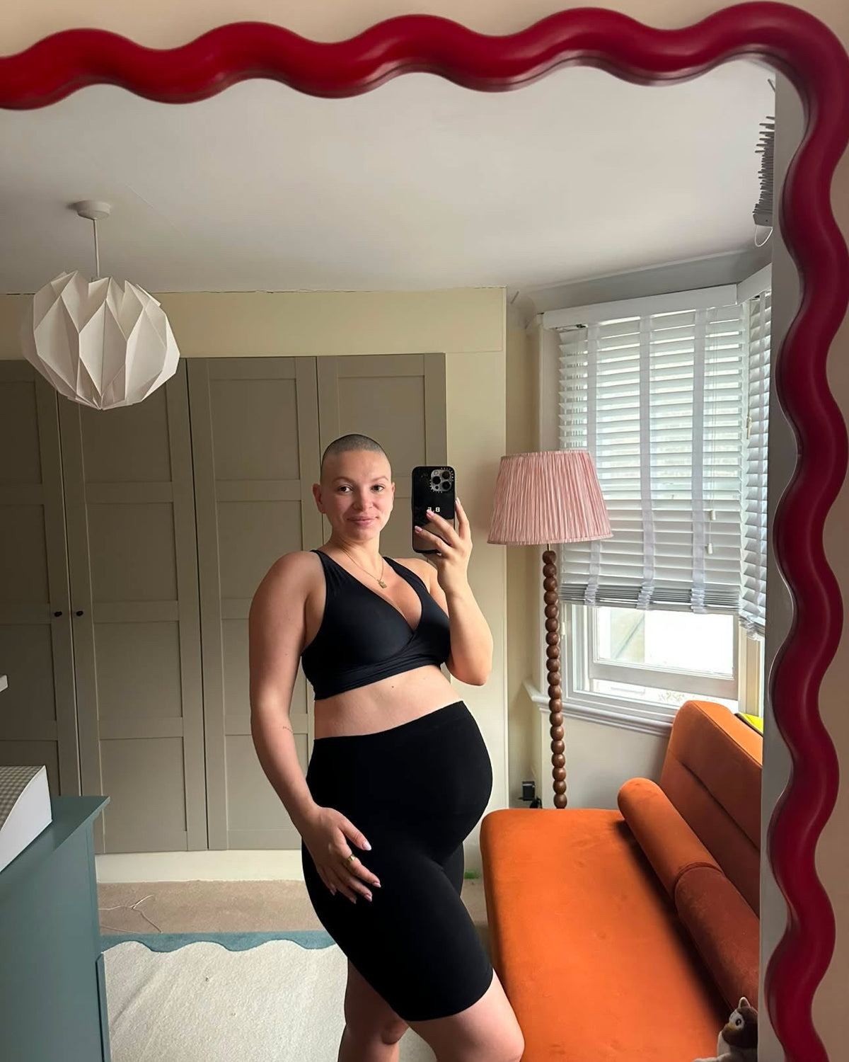 momkind belly support shorts black